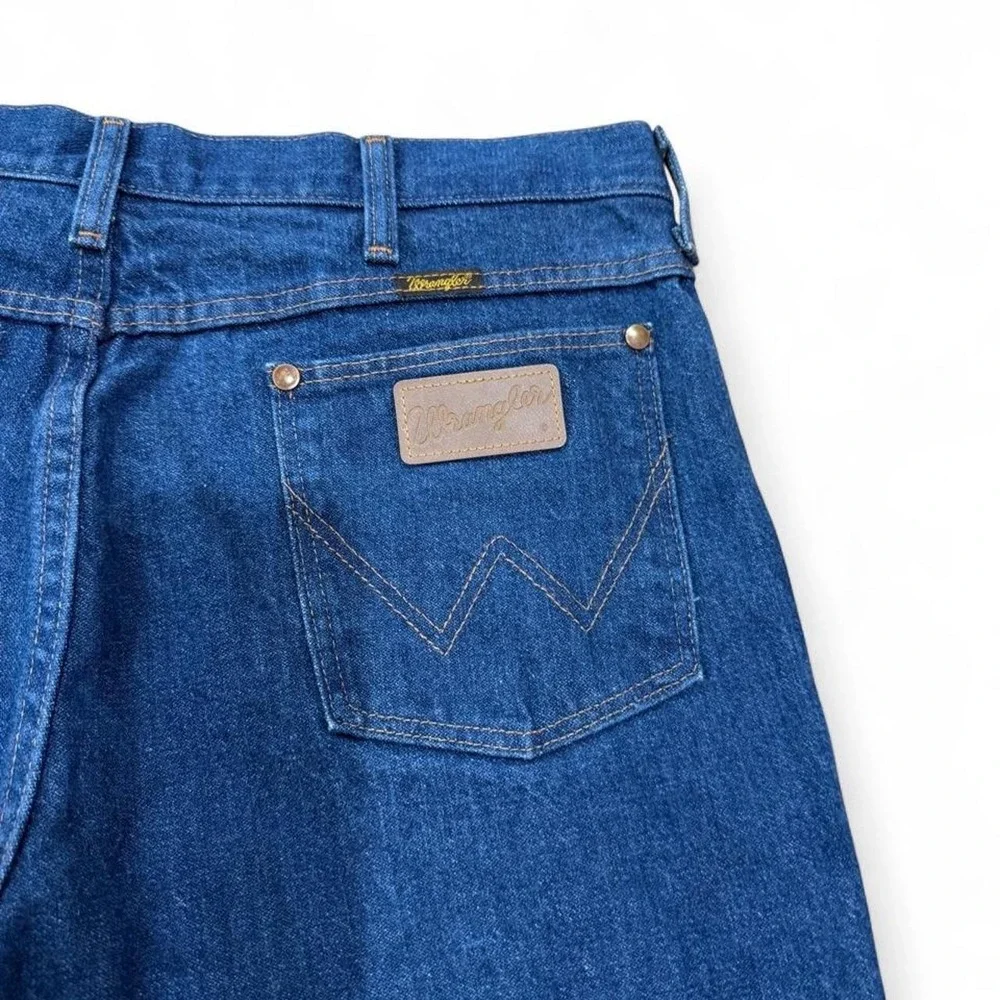 Authentic Made in USA Wrangler 936PWD Cowboy Cut jeans in a hard-to-find 36x34.